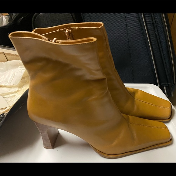 Pre-Owned- Ankle Leather Boots - Picture 4 of 8